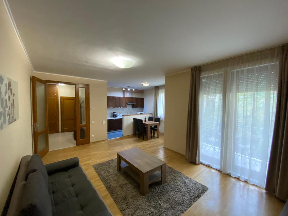 Gozsdu Apartment - Eszterhaz Budapest Bagian luar foto